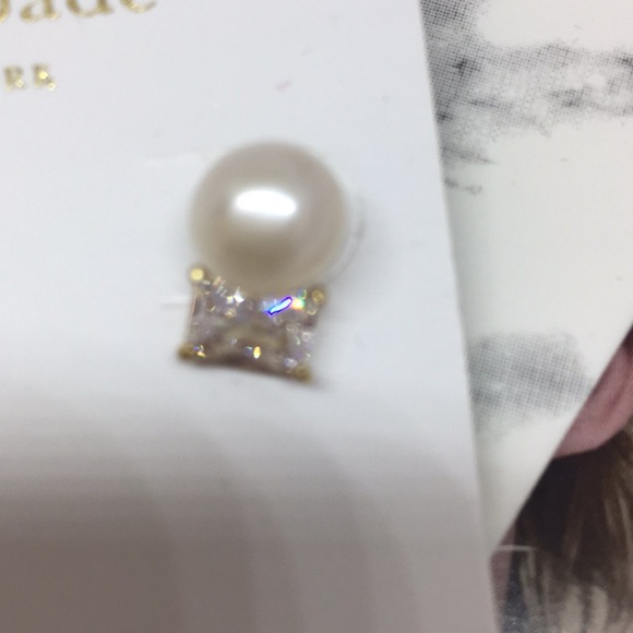 NWT Kate Spade Pearl Diamond Stud Earrings - Picture 3 of 4